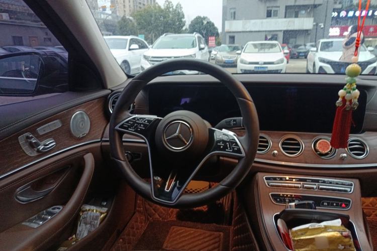 Used Mercedes-Benz E-Class 2023 E 300 L Luxury Model Steering Wheel