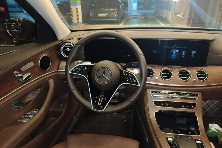 Used Mercedes-Benz E-Class 2023 Facelift E 260 L Steering Wheel