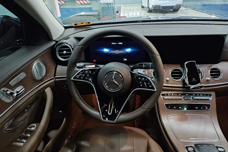 Used Mercedes-Benz E-Class 2023 E 300 L Luxury Model Steering Wheel