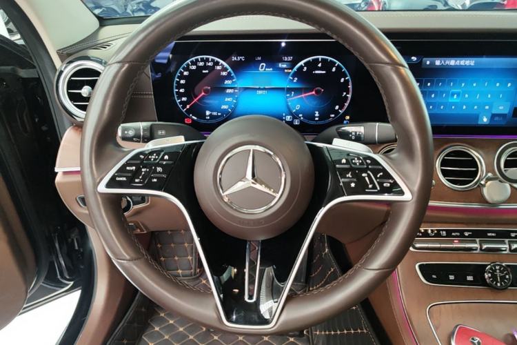 Used Mercedes-Benz E-Class 2023 Updated E 300 L Luxury Edition Steering Wheel