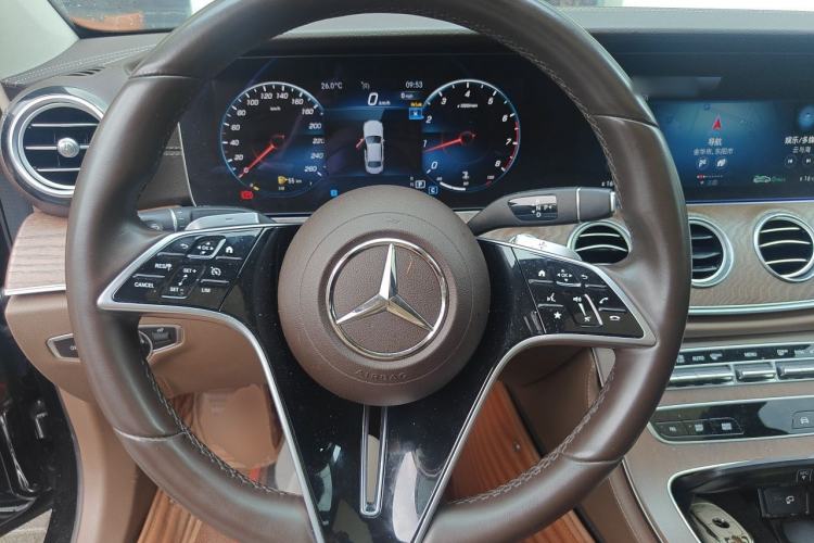 Used Mercedes-Benz E-Class 2023 Facelift E 260 L Steering Wheel