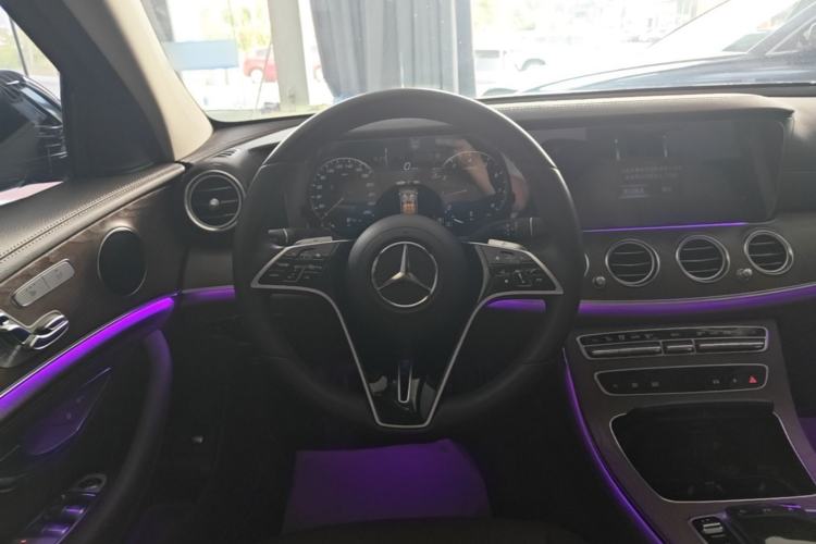 Used Mercedes-Benz E-Class 2023 Updated E 300 L Fashion Edition Steering Wheel