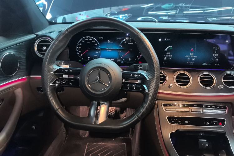 Used Mercedes-Benz E-Class 2023 Restyled E 300 L Sporty and Stylish Edition Steering Wheel