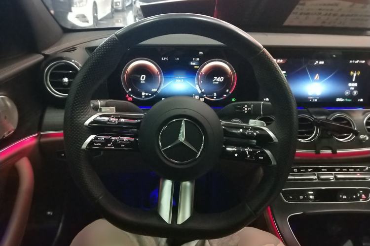 Used Mercedes-Benz E-Class 2023 Restyled E 300 L Sport Luxury Edition Steering Wheel