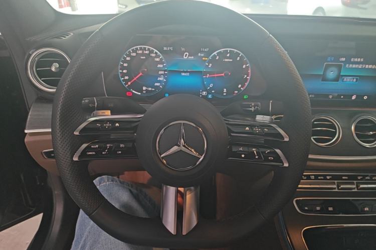 Used Mercedes-Benz E-Class 2023 Restyled E 300 L Sport Luxury Edition Steering Wheel