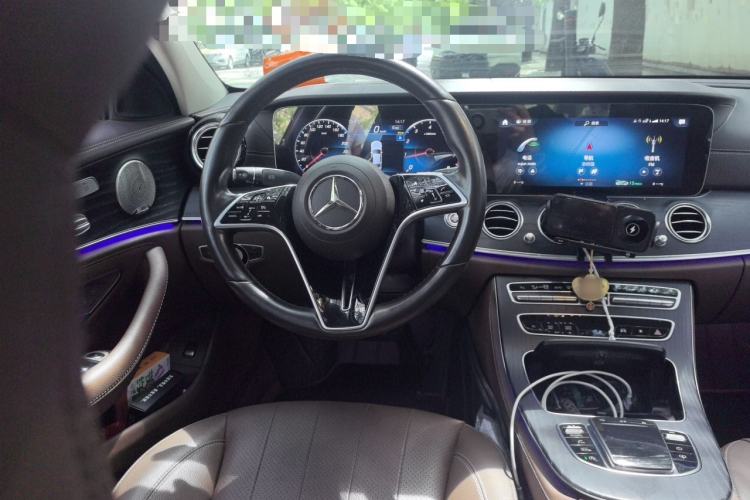 Used Mercedes-Benz E-Class 2023 Updated E 300 L Luxury Edition Steering Wheel