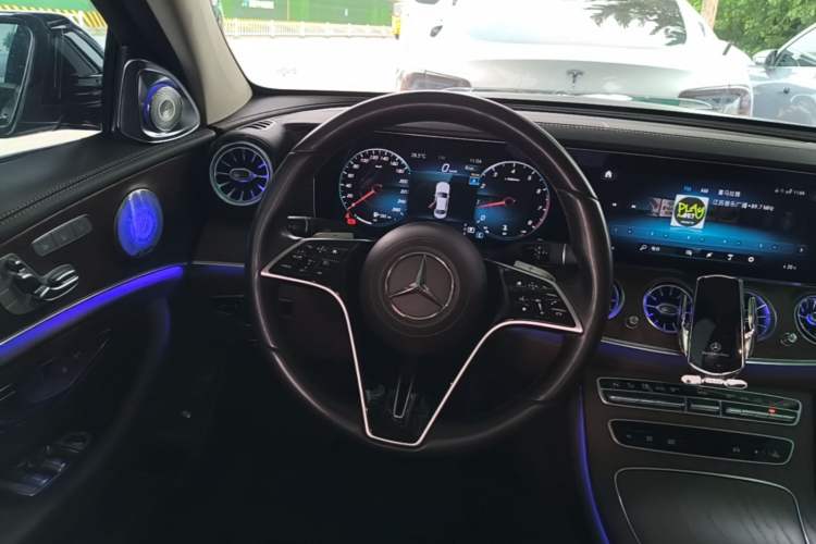 Used Mercedes-Benz E-Class 2023 E 300 L Luxury Model Steering Wheel