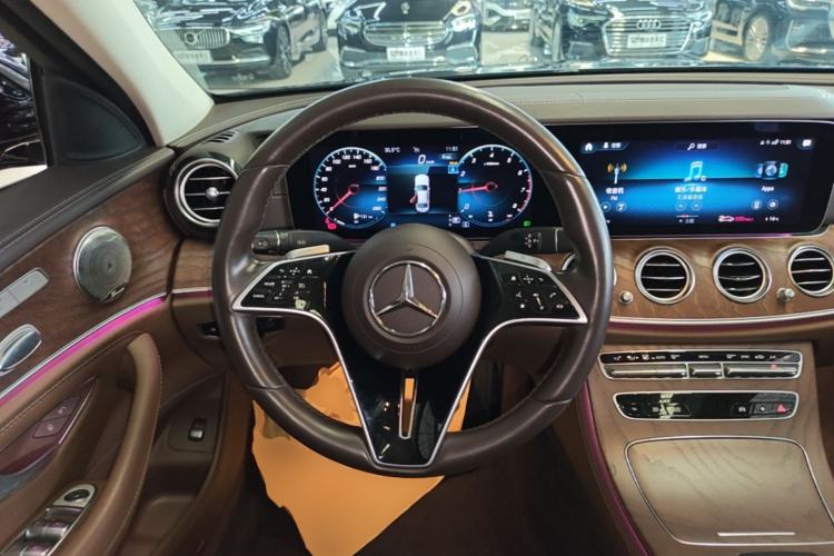 Used Mercedes-Benz E-Class 2023 E 260 L 4MATIC Steering Wheel