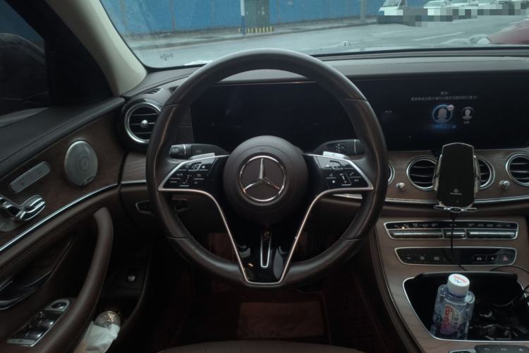 Used Mercedes-Benz E-Class 2023 Updated E 300 L Luxury Edition Steering Wheel