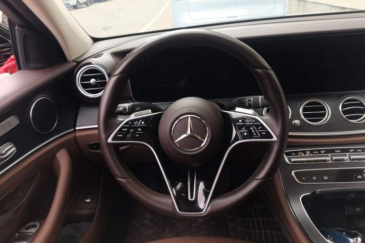 Used Mercedes-Benz E-Class 2023 E 300 L Stylish Model Steering Wheel