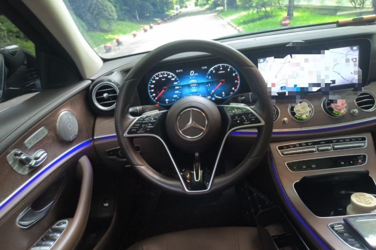 Used Mercedes-Benz E-Class 2023 Updated E 300 L Luxury Edition Steering Wheel