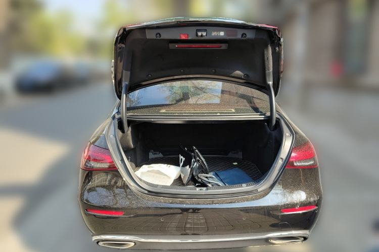 Used Mercedes-Benz E-Class 2023 Updated E 300 L Fashion Edition Trunk