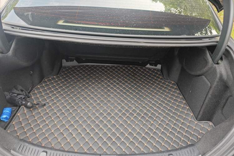 Used Mercedes-Benz E-Class 2023 E 300 L Luxury Model Trunk