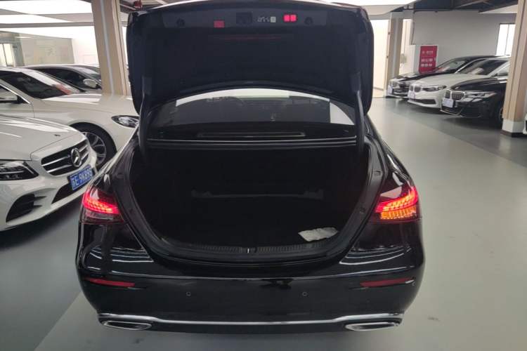 Used Mercedes-Benz E-Class 2023 Updated E 300 L Luxury Edition Trunk
