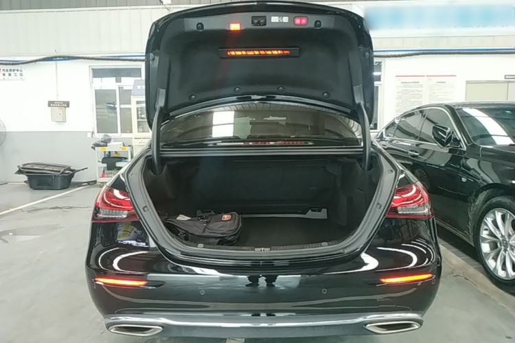 Used Mercedes-Benz E-Class 2023 Updated E 300 L Luxury Edition Trunk