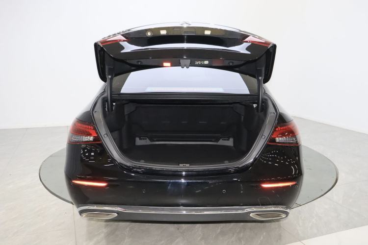 Used Mercedes-Benz E-Class 2023 Updated E 300 L Fashion Edition Trunk