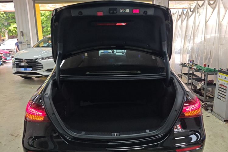 Used Mercedes-Benz E-Class 2023 Updated E 300 L Luxury Edition Trunk