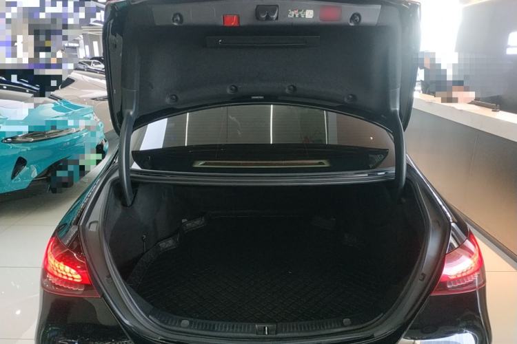 Used Mercedes-Benz E-Class 2023 Updated E 300 L Fashion Edition Trunk