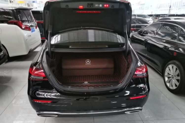 Used Mercedes-Benz E-Class 2023 Updated E 300 L Luxury Edition Trunk