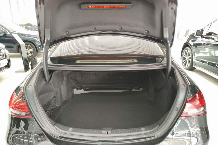 Used Mercedes-Benz E-Class 2023 Updated E 300 L Fashion Edition Trunk
