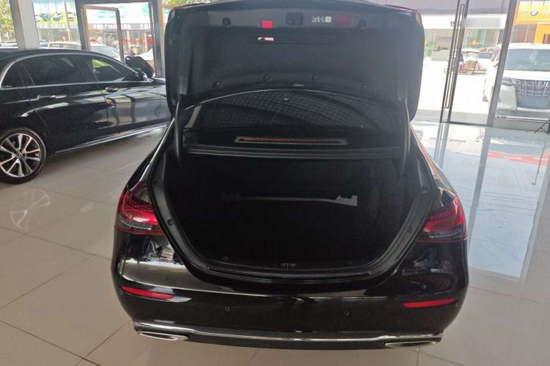 Used Mercedes-Benz E-Class 2023 Updated E 300 L Luxury Edition Trunk