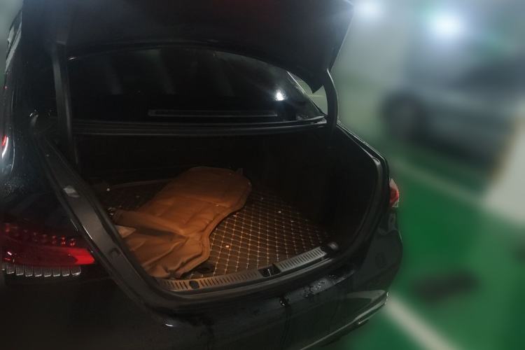 Used Mercedes-Benz E-Class 2023 E 260 L Trunk