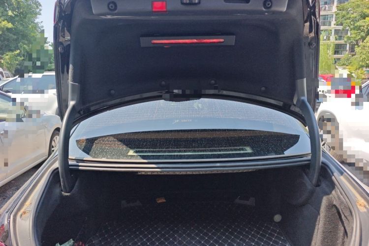 Used Mercedes-Benz E-Class 2023 E 260 L Trunk