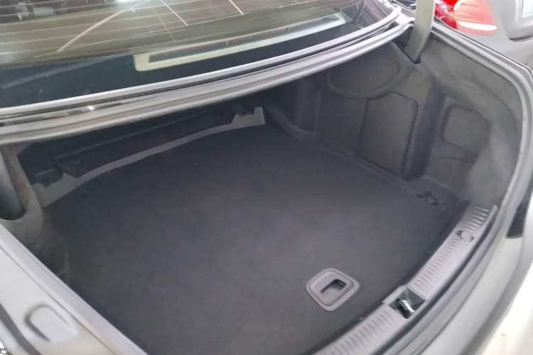 Used Mercedes-Benz E-Class 2023 Facelift E 260 L Trunk