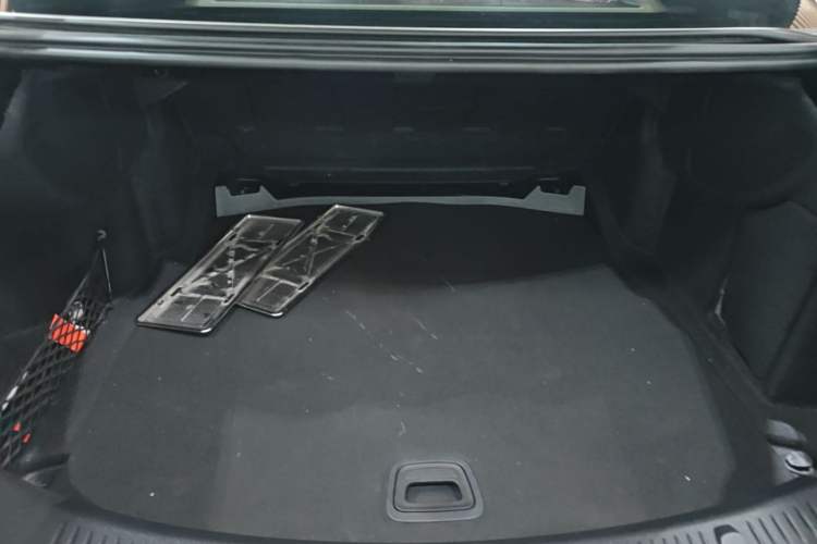 Used Mercedes-Benz E-Class 2023 E 300 L Luxury Model Trunk