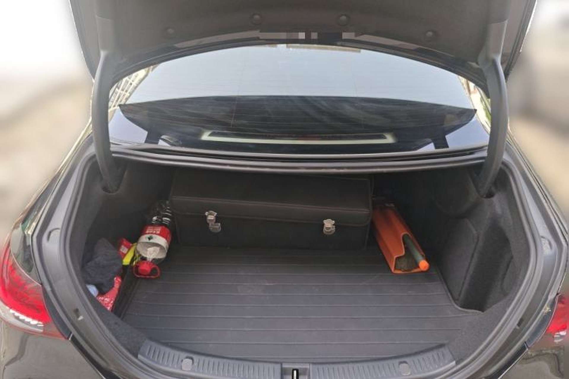 Used Mercedes-Benz E-Class 2023 Updated E 300 L Fashion Edition Trunk