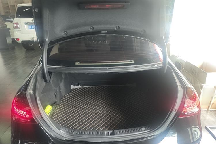 Used Mercedes-Benz E-Class 2023 Facelift E 260 L Trunk