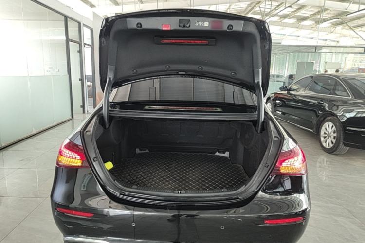 Used Mercedes-Benz E-Class 2023 Updated E 300 L Fashion Edition Trunk