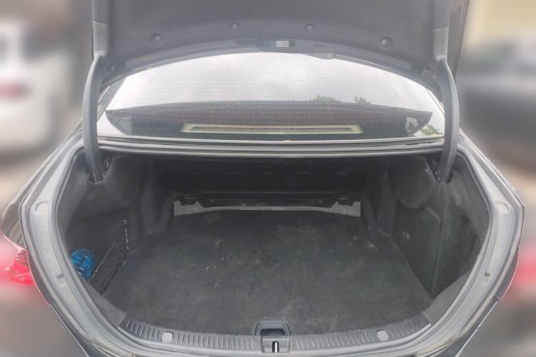 Used Mercedes-Benz E-Class 2023 E 260 L Trunk