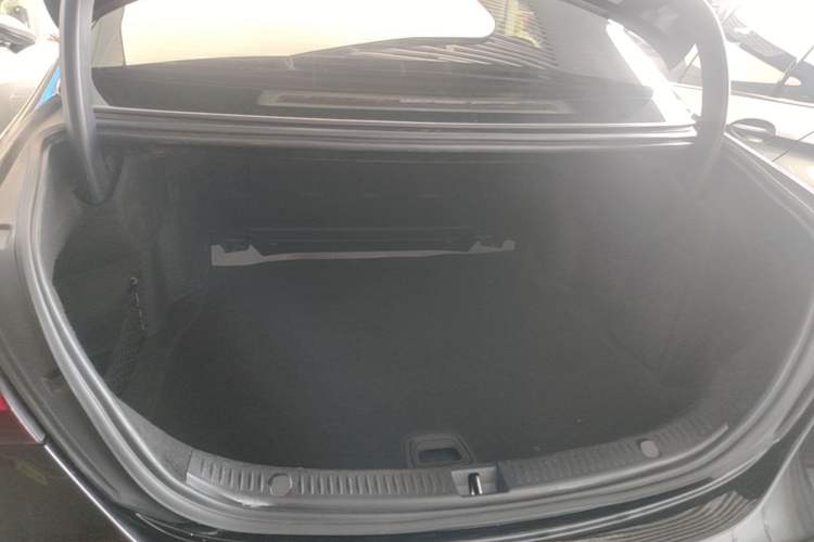 Used Mercedes-Benz E-Class 2023 Facelift E 260 L Trunk