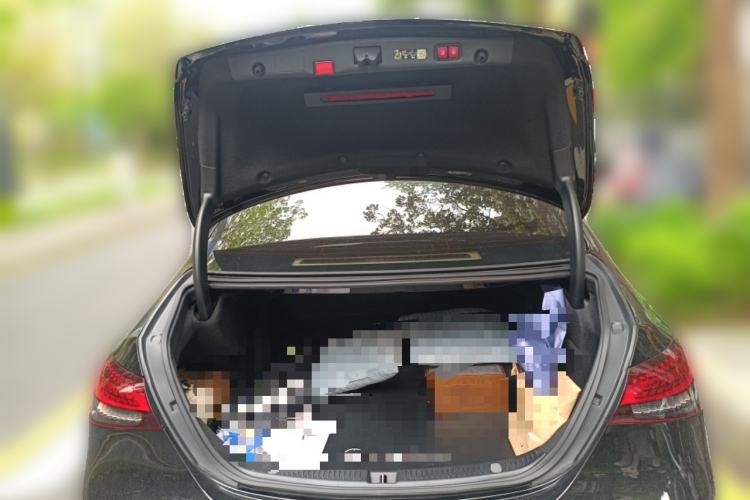 Used Mercedes-Benz E-Class 2023 Updated E 300 L Fashion Edition Trunk