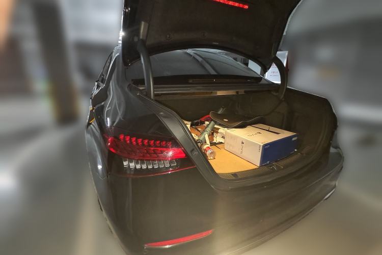 Used Mercedes-Benz E-Class 2023 E 300 L Luxury Model Trunk