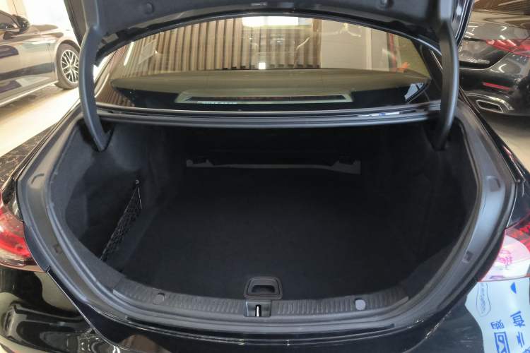 Used Mercedes-Benz E-Class 2023 E 260 L Trunk
