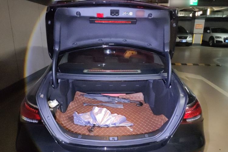 Used Mercedes-Benz E-Class 2023 Updated E 300 L Luxury Edition Trunk