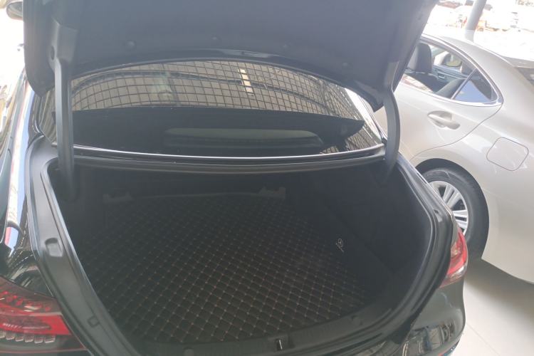 Used Mercedes-Benz E-Class 2023 Updated E 300 L Luxury Edition Trunk