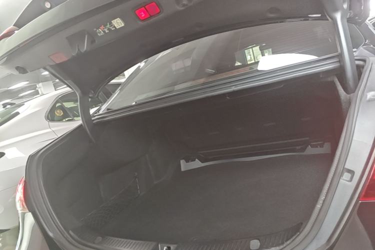Used Mercedes-Benz E-Class 2023 Updated E 300 L Luxury Edition Trunk