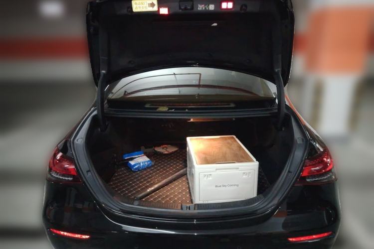 Used Mercedes-Benz E-Class 2023 Updated E 300 L Luxury Edition Trunk