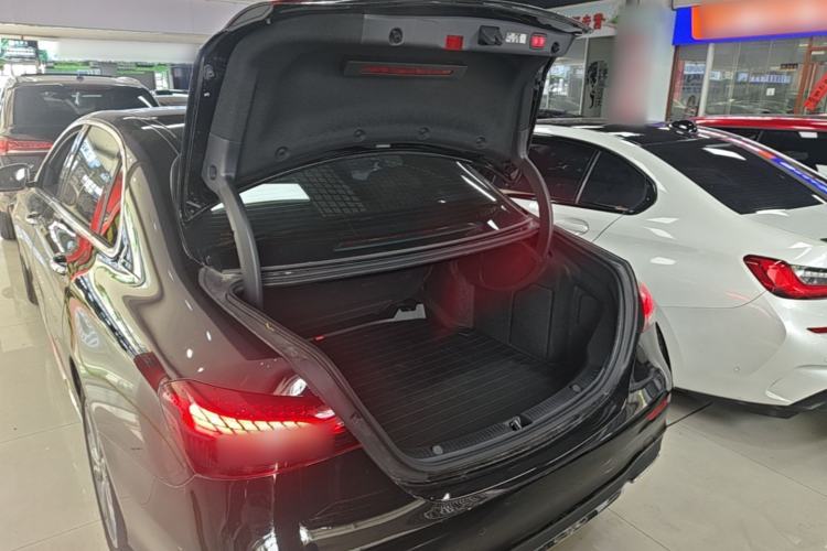 Used Mercedes-Benz E-Class 2023 Restyled E 300 L Sporty and Stylish Edition Trunk