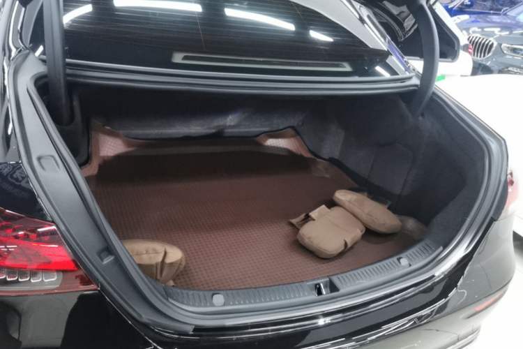 Used Mercedes-Benz E-Class 2023 E 300 L Luxury Model Trunk