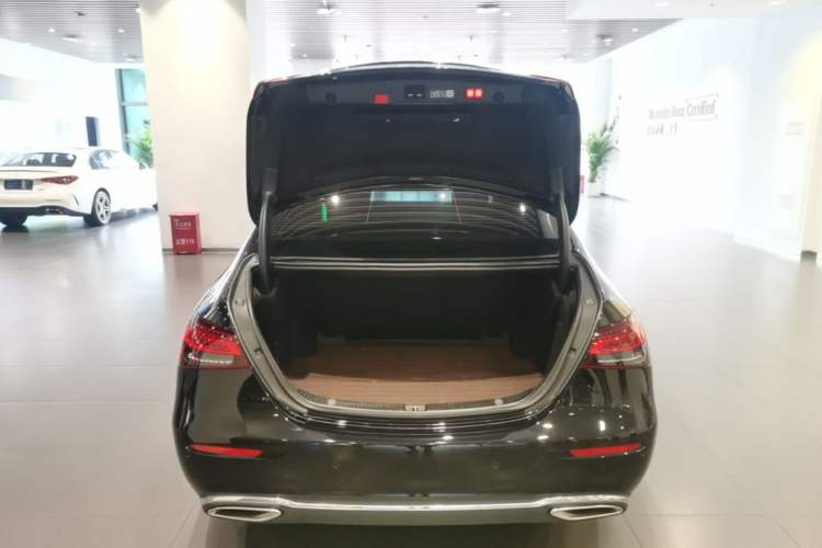 Used Mercedes-Benz E-Class 2023 E 300 L Sport Luxury Edition Trunk