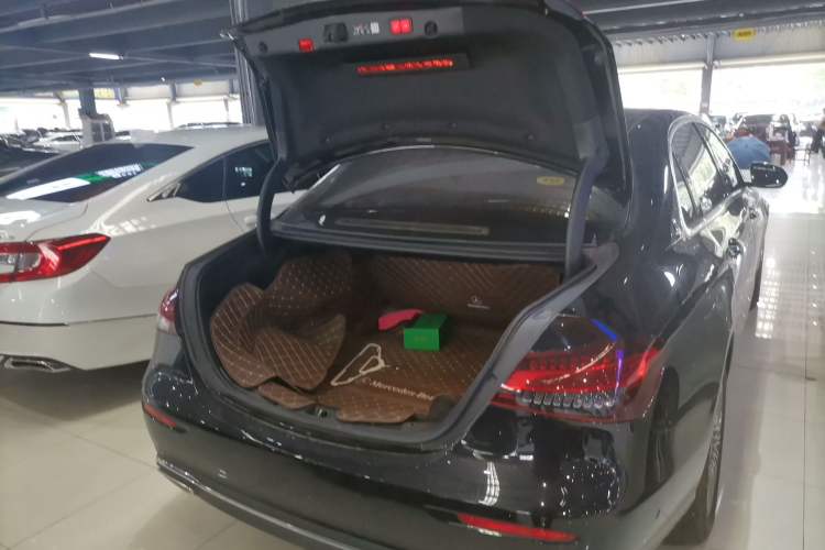 Used Mercedes-Benz E-Class 2023 Updated E 300 L Luxury Edition Trunk