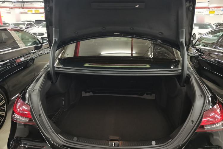 Used Mercedes-Benz E-Class 2023 Updated E 300 L Luxury Edition Trunk