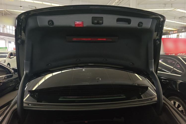 Used Mercedes-Benz E-Class 2023 Restyled E 260 L Sport Edition Trunk