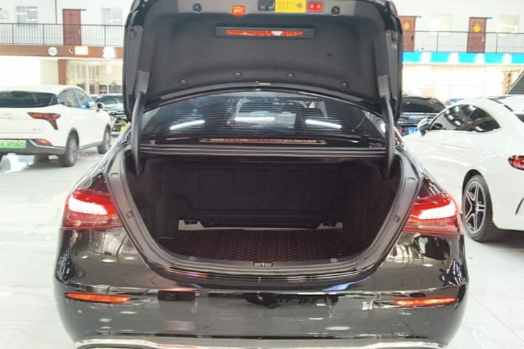 Used Mercedes-Benz E-Class 2023 Updated E 300 L Luxury Edition Trunk