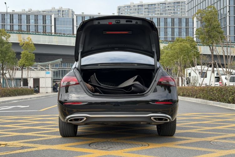 Used Mercedes-Benz E-Class 2023 Facelift E 260 L Trunk