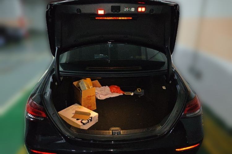 Used Mercedes-Benz E-Class 2023 Updated E 300 L Fashion Edition Trunk